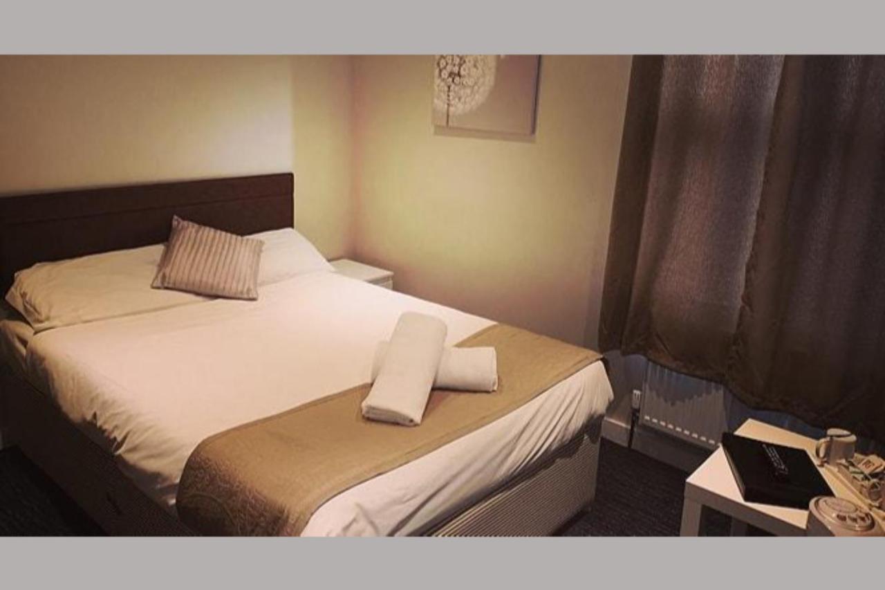 The R Inn Hotel Desborough Luaran gambar