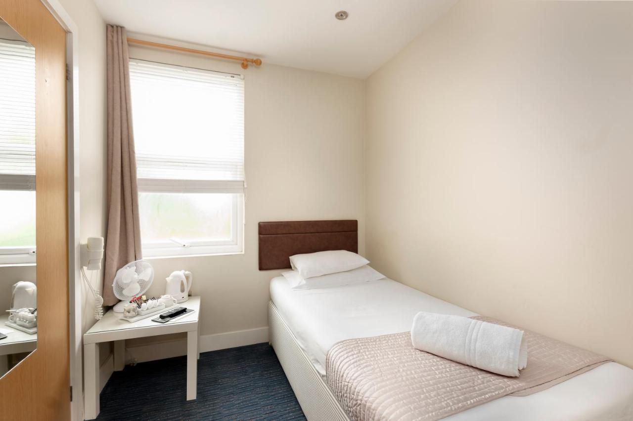 The R Inn Hotel Desborough Luaran gambar