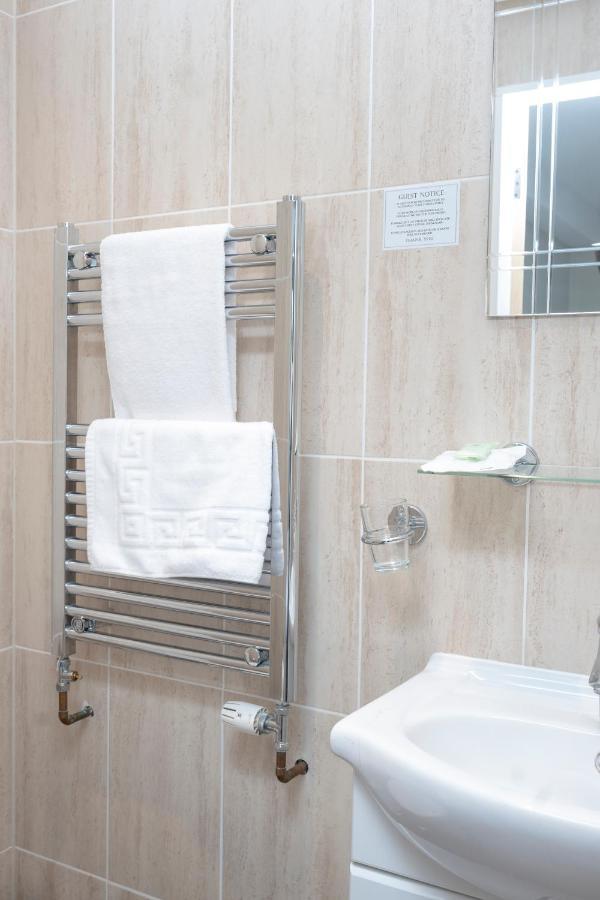 The R Inn Hotel Desborough Luaran gambar