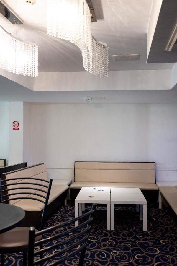 The R Inn Hotel Desborough Luaran gambar